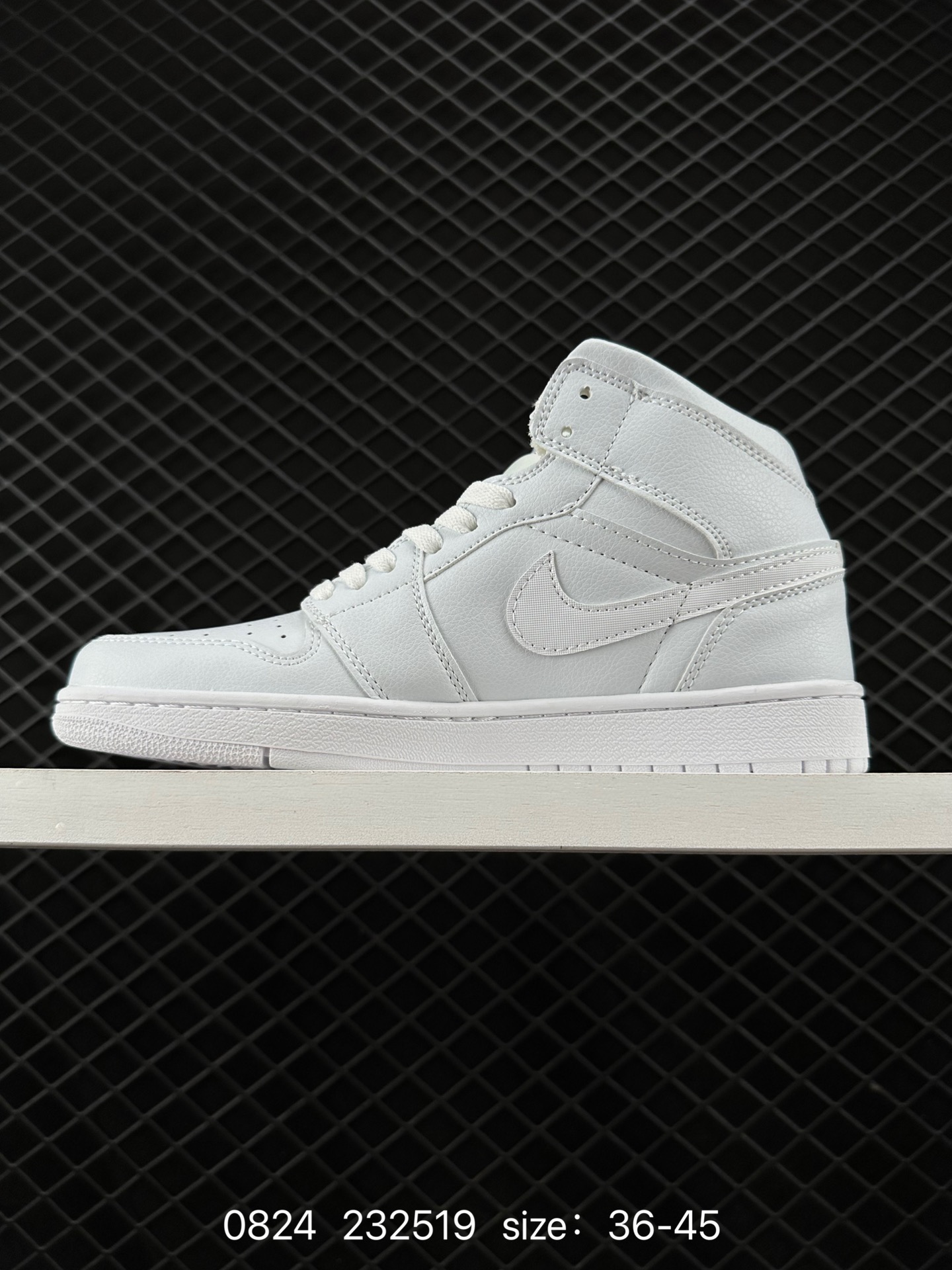 NIKE Air Jordan 1 Retro Mid”Reverse Black Toe“